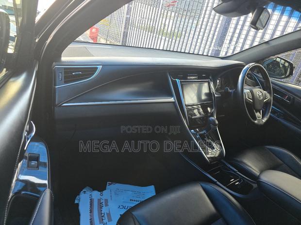 Toyota Harrier 2018 Black