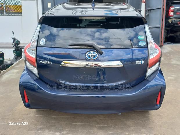 Toyota Aqua 2019 Blue