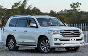 Toyota Land Cruiser 4.6 V8 ZX 2018 Pearl for sale