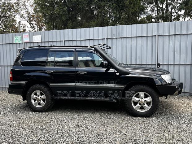 Toyota Land Cruiser 100 4.2 2006 Black