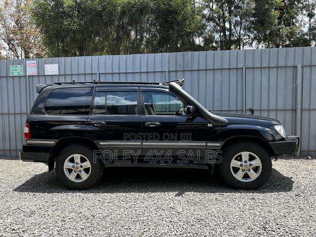 Toyota Land Cruiser 100 4.2 2006 Black