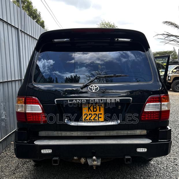 Toyota Land Cruiser 100 4.2 2006 Black