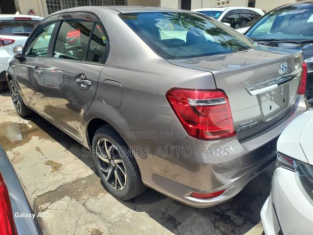 Toyota Axio 1.5 Hybrid G 2WD 2019 Gold