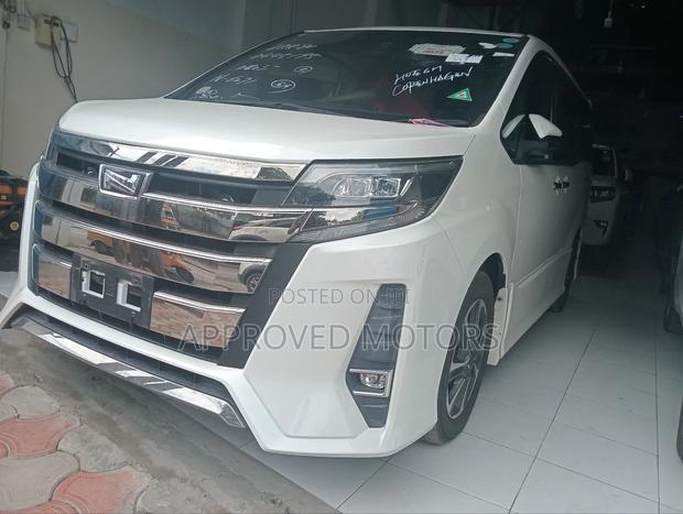 Toyota Noah 2019 White