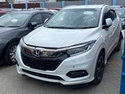 Honda Vezel 2018 White for sale