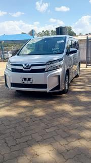 Toyota Voxy 2018 Silver for sale