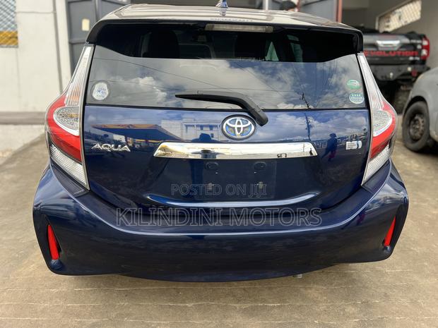 Toyota Aqua 2019 Blue