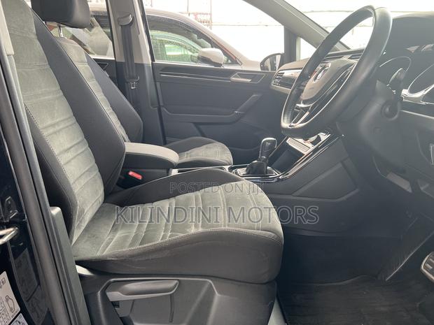 Volkswagen Touran 2019 Black