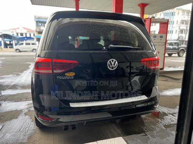 Volkswagen Touran 2019 Black