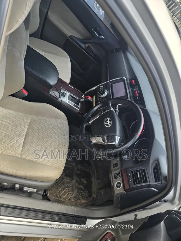Toyota Mark X 2011 Silver