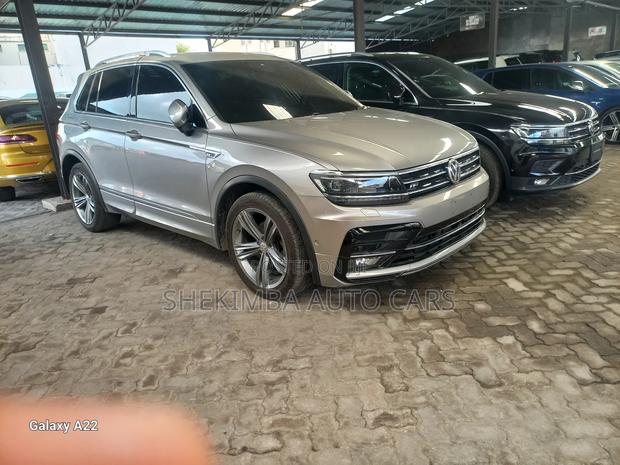 Volkswagen Tiguan 2019 Gold