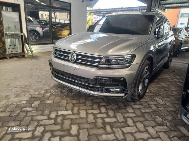 Volkswagen Tiguan 2019 Gold
