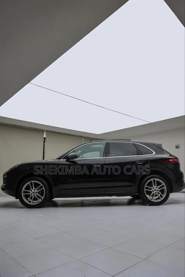 Porsche Cayenne Turbo AWD 2019 Black
