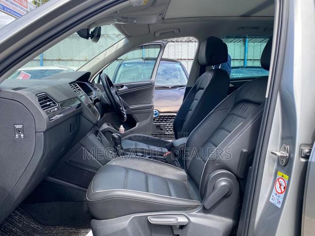 Volkswagen Tiguan 2019 Gray