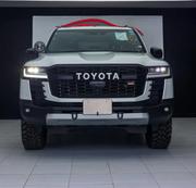 Toyota Land Cruiser LC300 2023 White for sale