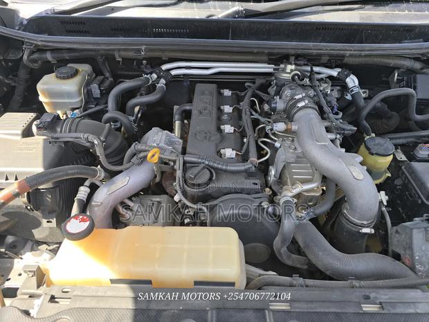 Toyota Land Cruiser Prado 2016 Gray