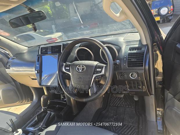 Toyota Land Cruiser Prado 2016 Black