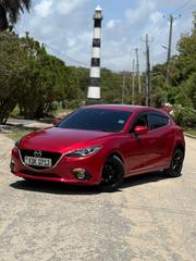 Mazda Axela 2016 Red for sale