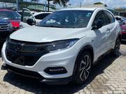Honda Vezel 2018 White for sale