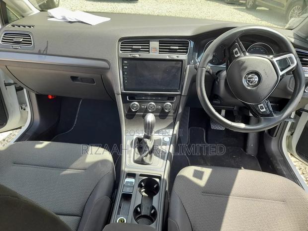 Volkswagen Golf 2018 White