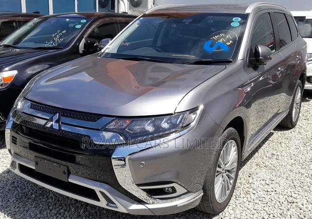 Mitsubishi Outlander 2.4 PHEV AWD 2018 Gray