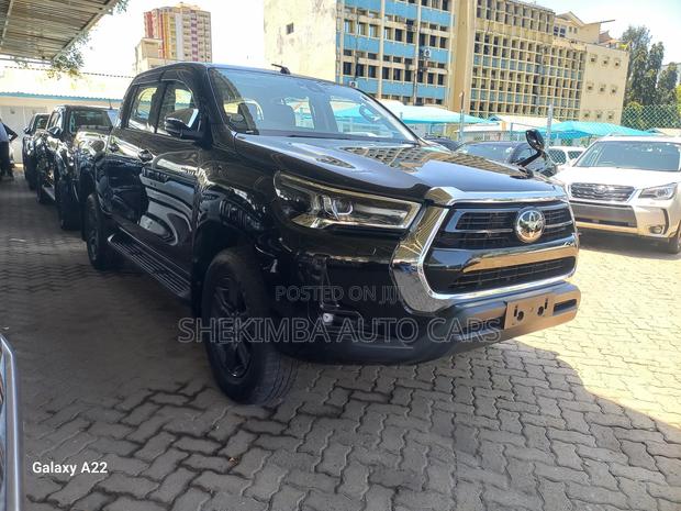 Toyota Hilux Revo Double Cab Deisel 2.8 RWD 2020 Blue
