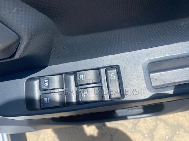 Daihatsu Mira 2018 Silver