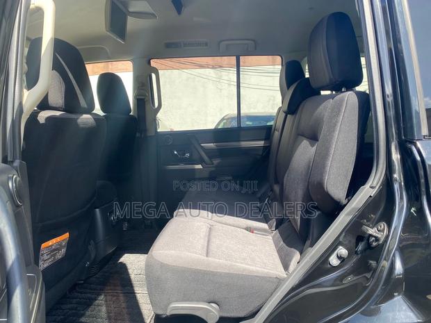 Mitsubishi Pajero 2018 Black