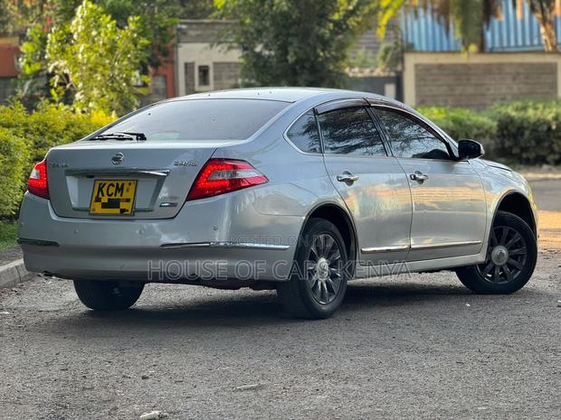 Nissan Teana 2010 Silver