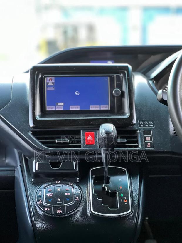 Toyota Voxy 2016 Black