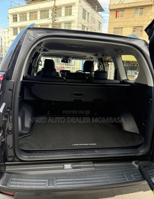 Toyota Land Cruiser Prado 2.7 2019 Gray