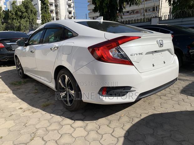 Honda Civic LX Sedan 2018 Off white