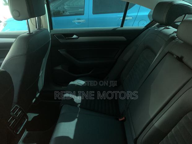 Volkswagen Passat 2018 Black