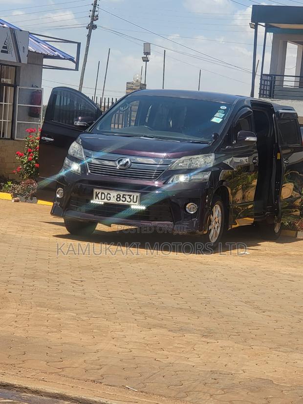 Toyota Alphard 2.4 Petrol AWD 2014 Maroon