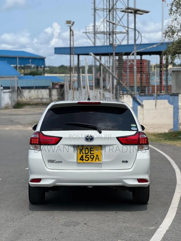 Toyota Corolla Fielder 2016 White