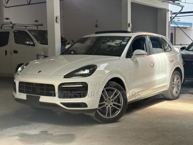 Porsche Cayenne Turbo AWD 2019 White