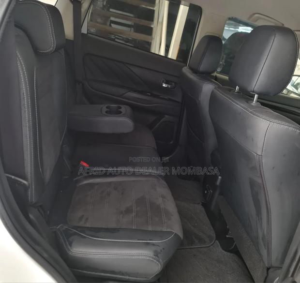 Mitsubishi Outlander 2.4 PHEV AWD 2019 White