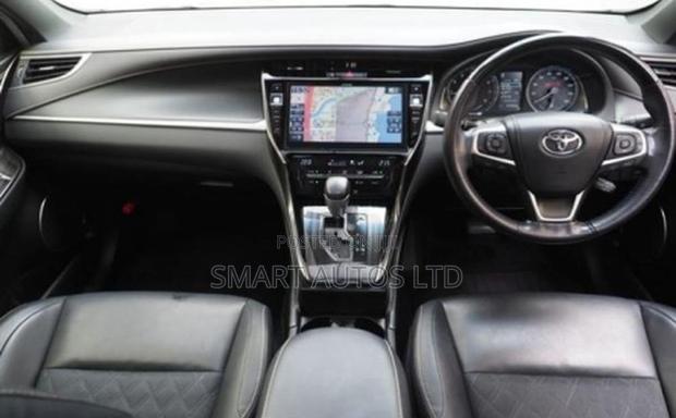 Toyota Harrier 2.0 2019 Pearl
