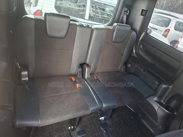 Toyota Noah 2.0 AWD (7 Seater) 2019 White