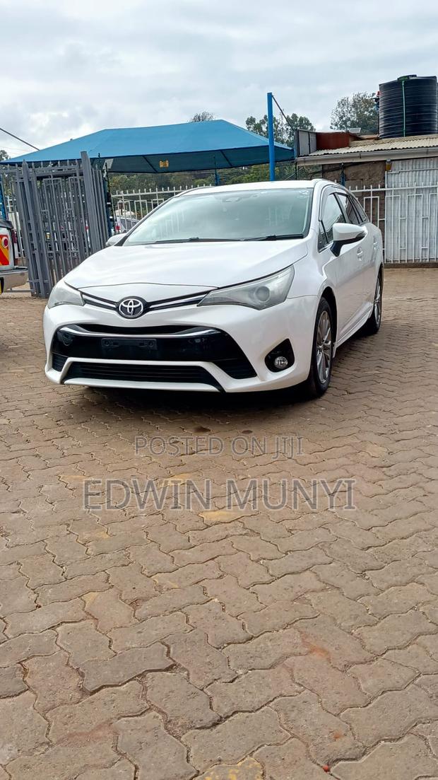Toyota Avensis 2018 White