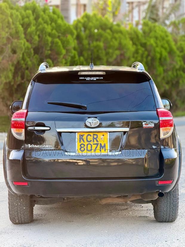 Toyota Vanguard 2012 Black