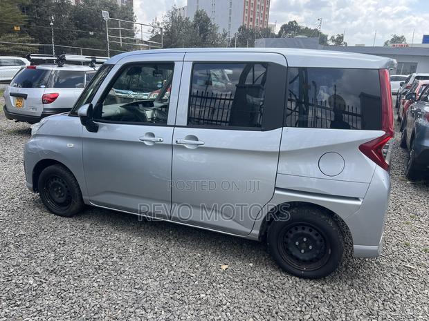 Toyota Roomy 1.0 FWD 2018 Silver