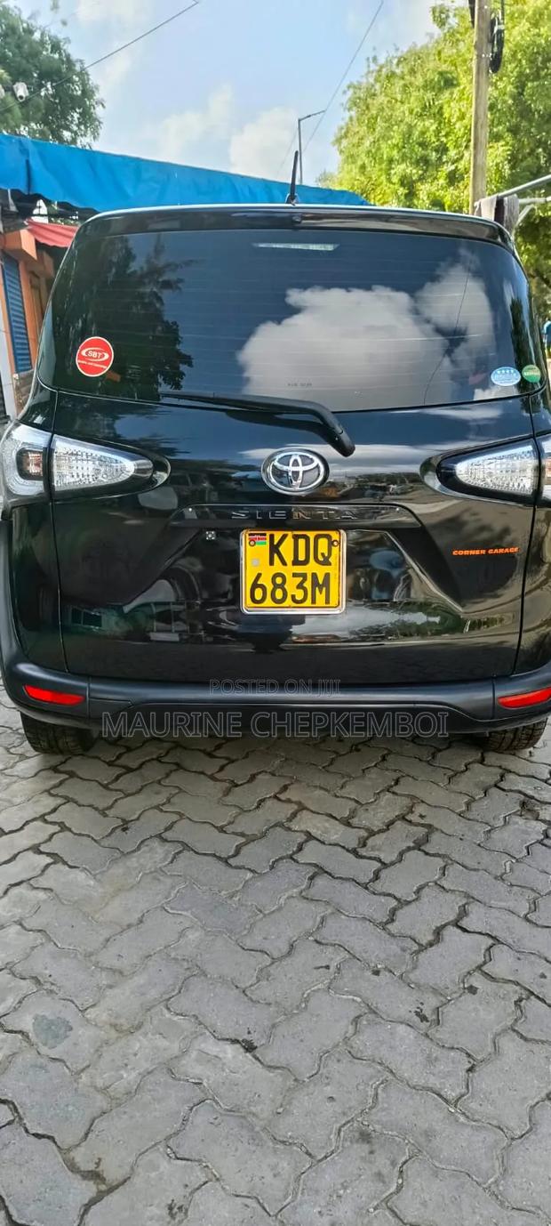 Toyota Sienta 1.5 FWD (6-seater) 2017 Black