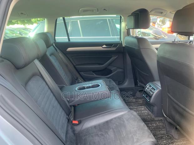 Volkswagen Passat 2.0T S 2018 Silver