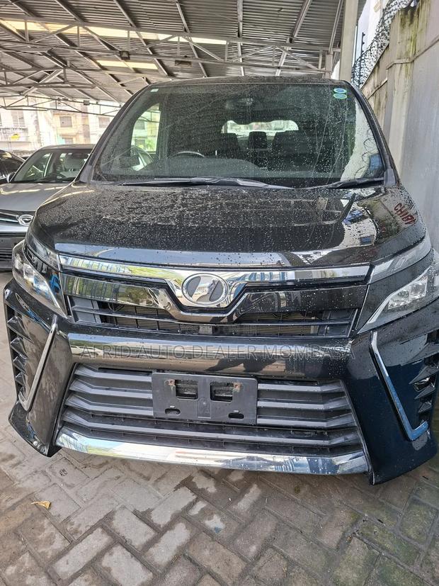 Toyota Voxy 2019 Black
