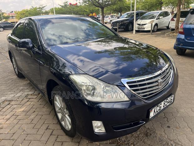 Toyota Crown 2009 Blue