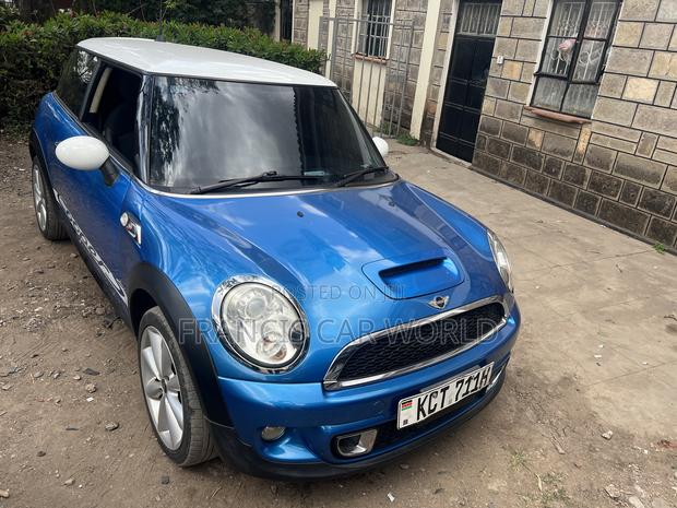 Mini Cooper 2012 Blue