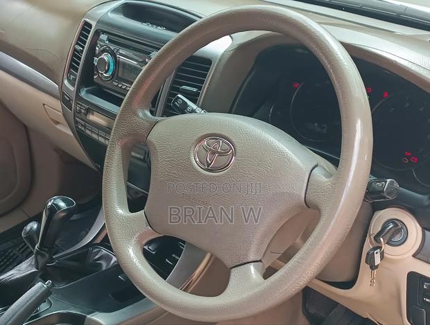 Toyota Land Cruiser Prado 2004 Gold