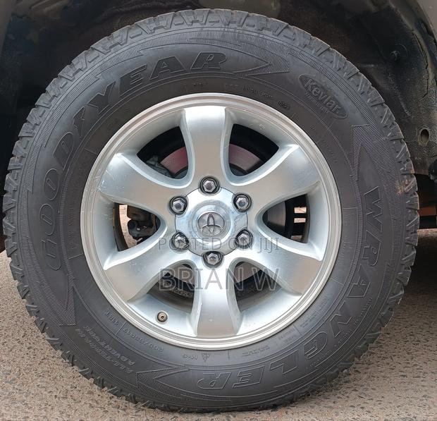 Toyota Land Cruiser Prado 2004 Gold