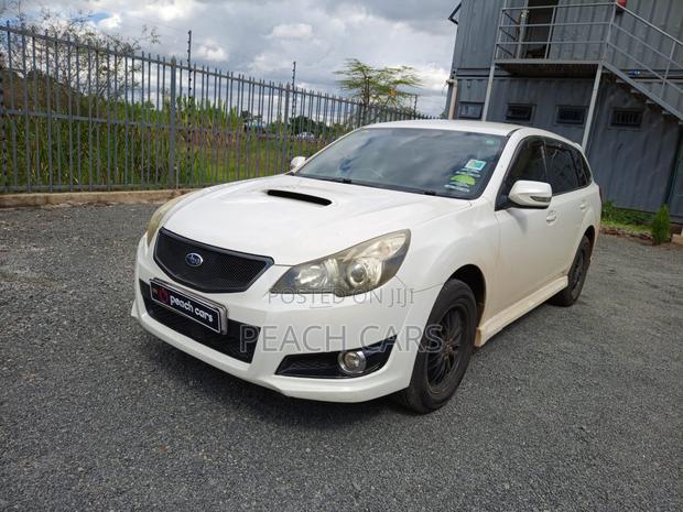 Subaru Legacy 2.5 2009 White
